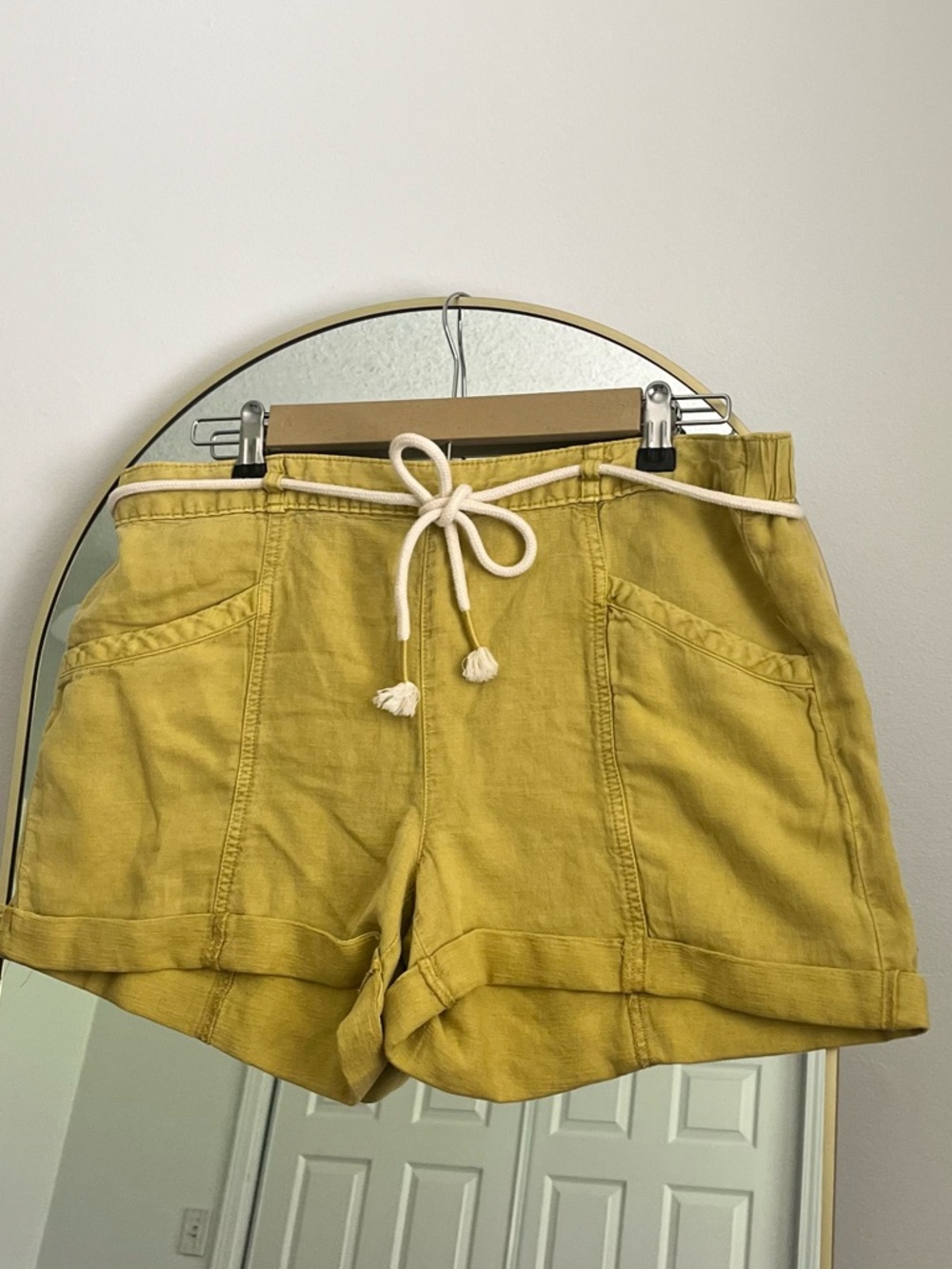 C&C California Linen Blend Shorts in Yellow/Green Colored